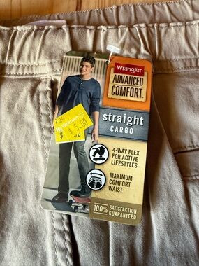 Wrangler Straight Cargo Jeans - Beige Khaki and Camo Hunting Pants - Brand New